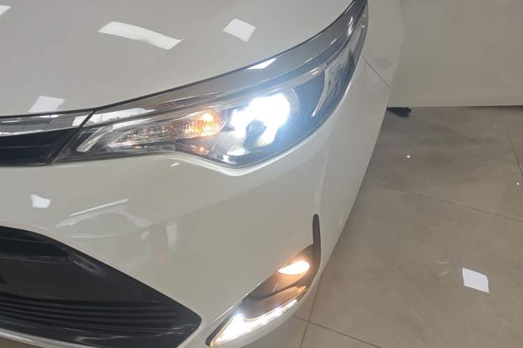 Used Toyota Levin 2017 Revised Version 185T CVT Elite Edition China VI Standard Left Front Headlight