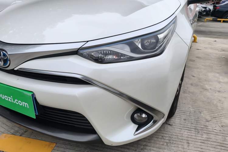 Used Toyota Levin 2017 Revised Dual-Engine 1.8H GS E-CVT Elite Sunroof Version China V Standard Left Front Headlight