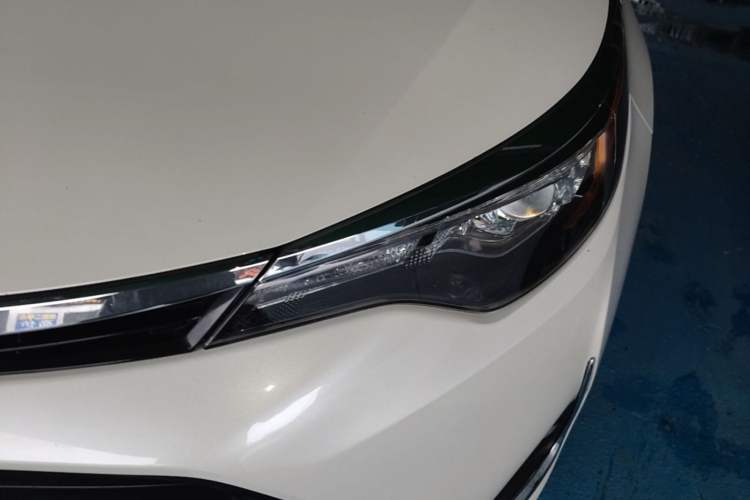 Used Toyota Levin 2017 Revised Version 1.8 GS-L CVT Leading Edition China V Standard Left Front Headlight