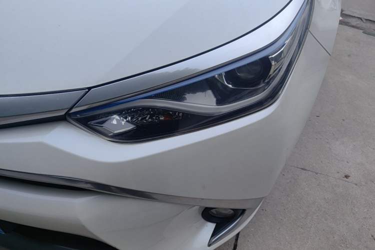 Used Toyota Levin 2017 Revised Dual-Engine 1.8H GS E-CVT Elite Sunroof Version China V Standard Left Front Headlight