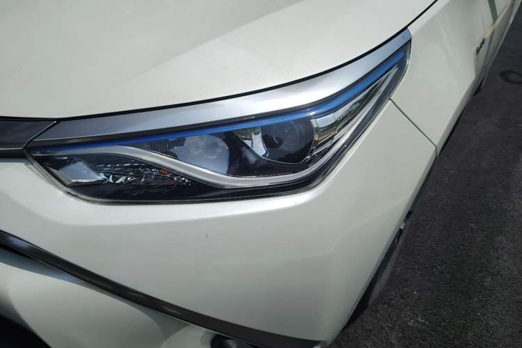Used Toyota Levin 2017 Revised Dual-Engine 1.8H GS E-CVT Elite Sunroof Version China V Standard Left Front Headlight