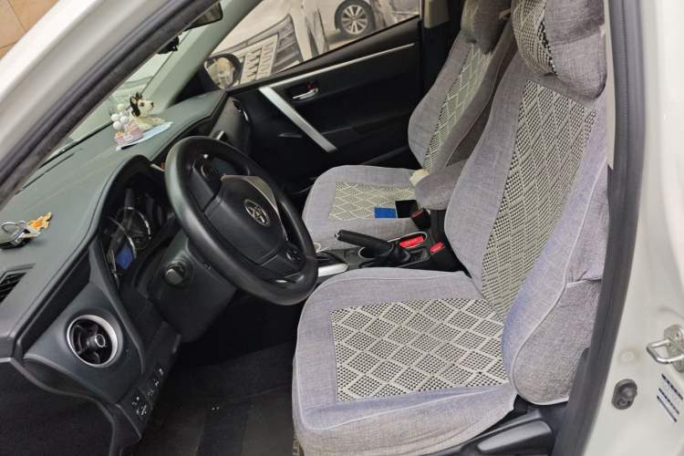 Used Toyota Levin 2017 Revised 185T CVT Elite Edition China V Standard Left Front Seat