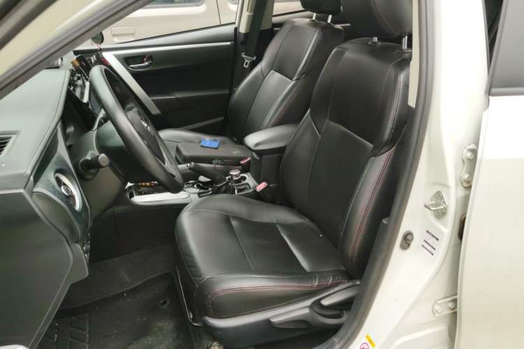 Used Toyota Levin 2017 Revised 185T CVT Elite Edition China V Standard Left Front Seat