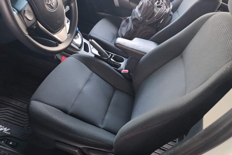 Used Toyota Levin 2017 Revised Dual-Engine 1.8H GS E-CVT Elite Sunroof Version China V Standard Left Front Seat