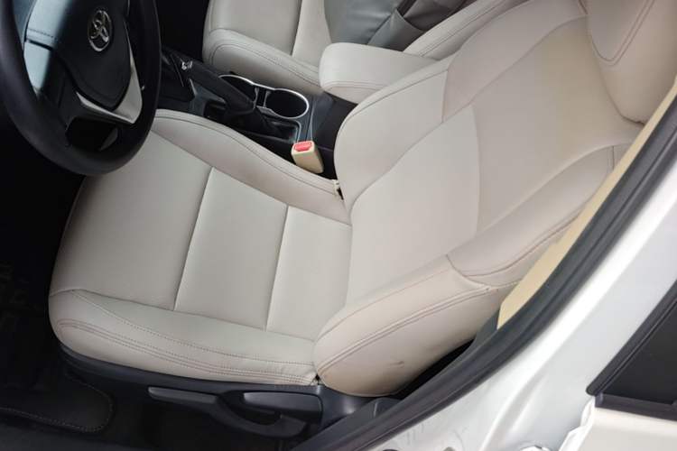Used Toyota Levin 2017 Revised Version 185T CVT New Sharp Edition China V Standard Left Front Seat