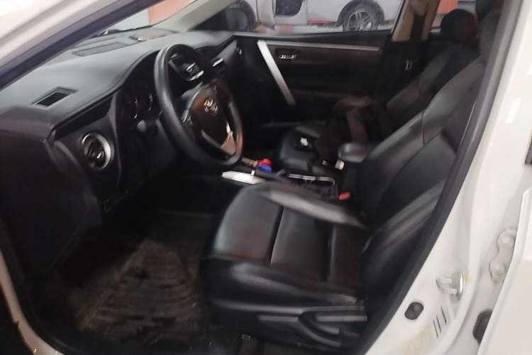Used Toyota Levin 2017 Revised 185T CVT Elite Edition China V Standard Left Front Seat