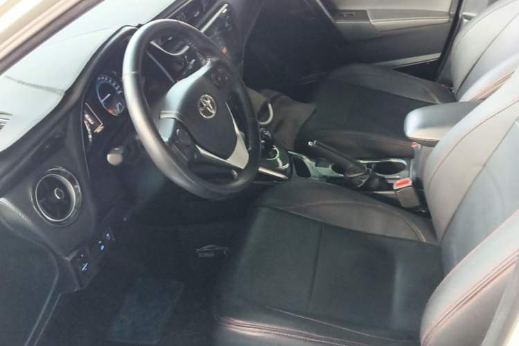 Used Toyota Levin 2017 Revised Dual-Engine 1.8H V E-CVT Luxury Edition China V Standard Left Front Seat