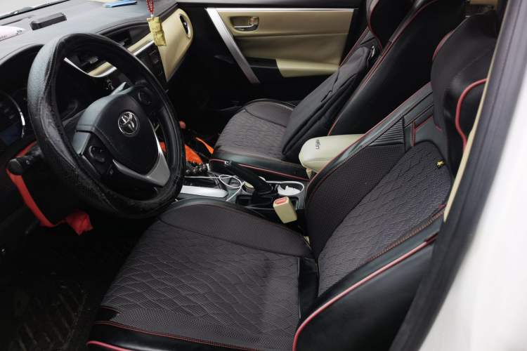 Used Toyota Levin 2017 Revised Version 185T CVT Elite Edition China VI Standard Left Front Seat