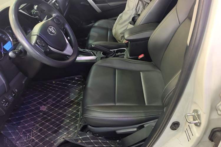 Used Toyota Levin 2017 Revised Version 185T CVT Elite Edition China VI Standard Left Front Seat