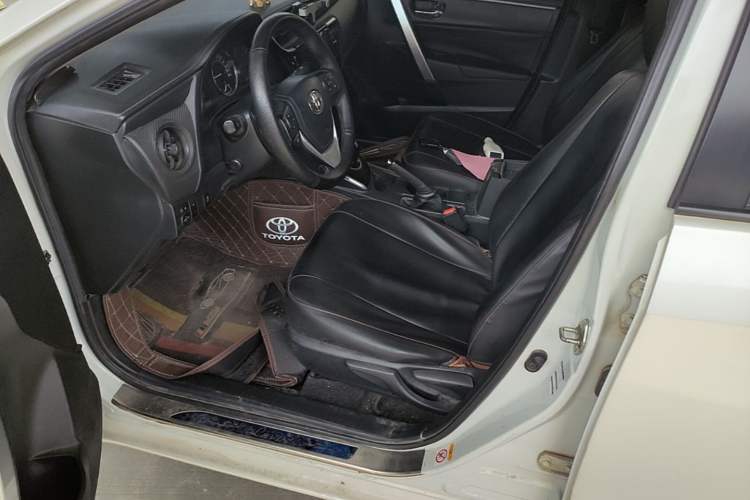 Used Toyota Levin 2017 Revised Dual-Engine 1.8H GS E-CVT Elite Sunroof Version China V Standard Left Front Seat