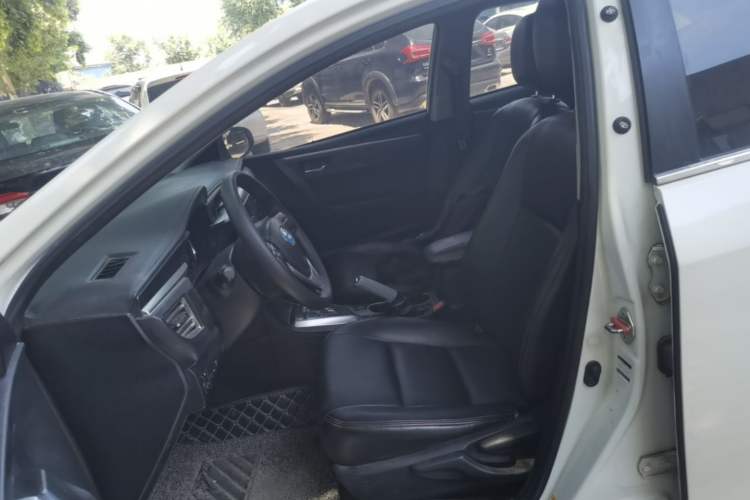 Used Toyota Levin 2017 1.2T V CVT Luxury Edition Left Front Seat