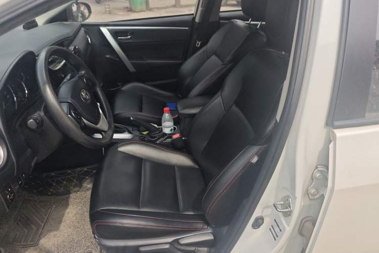 Used Toyota Levin 2017 Revised Version 185T CVT Elite Edition China VI Standard Left Front Seat