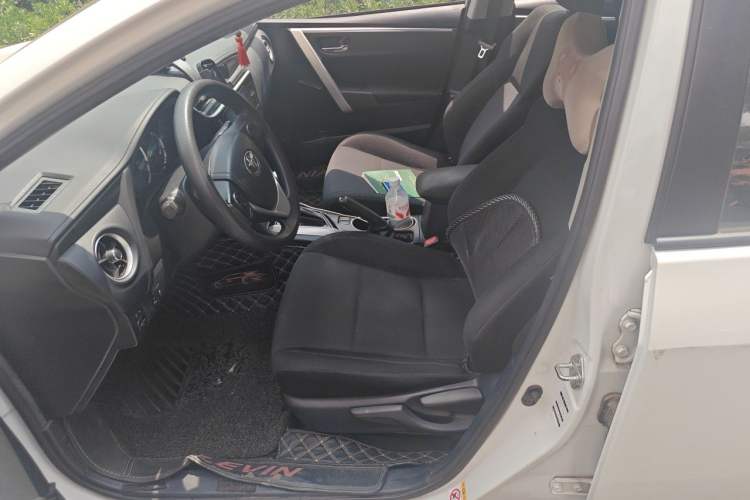 Used Toyota Levin 2017 Revised 185T CVT Elite Edition China V Standard Left Front Seat