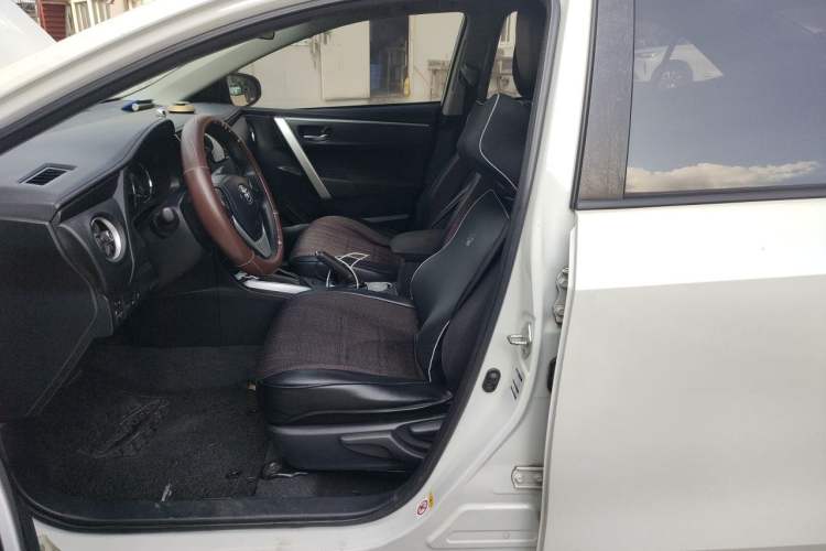 Used Toyota Levin 2017 Revised 185T CVT Elite Edition China V Standard Left Front Seat