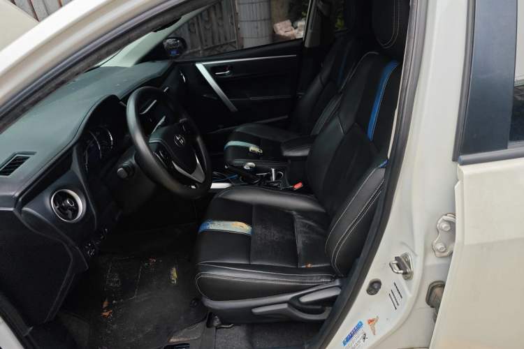 Used Toyota Levin 2017 Revised Version 185T CVT Elite Edition China VI Standard Left Front Seat