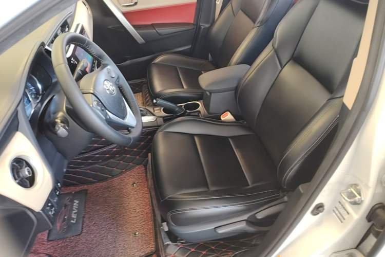 Used Toyota Levin 2017 Revised 185T CVT Elite Edition China V Standard Left Front Seat