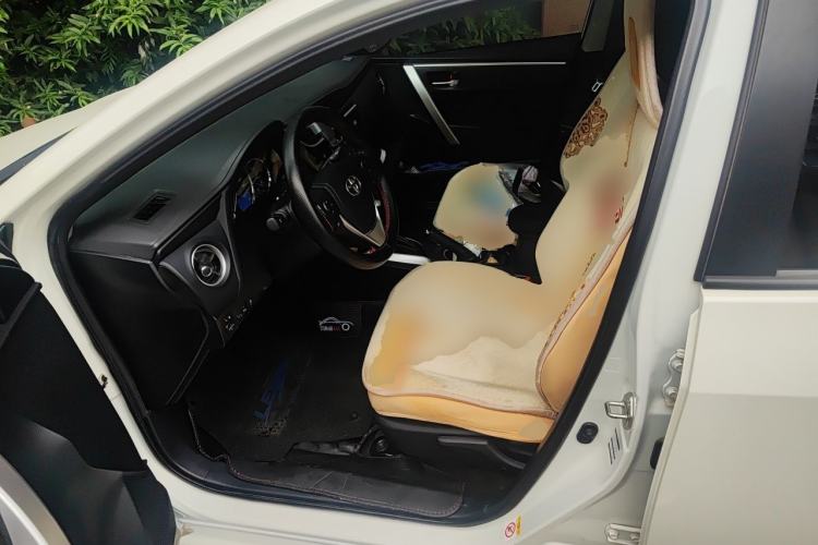 Used Toyota Levin 2017 Revised 185T CVT Elite Edition China V Standard Left Front Seat