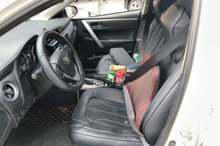 Used Toyota Levin 2017 Revised 185T CVT Elite Edition China V Standard Left Front Seat