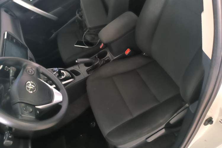 Used Toyota Levin 2017 Revised Dual-Engine 1.8H GS E-CVT Elite Sunroof Version China V Standard Left Front Seat