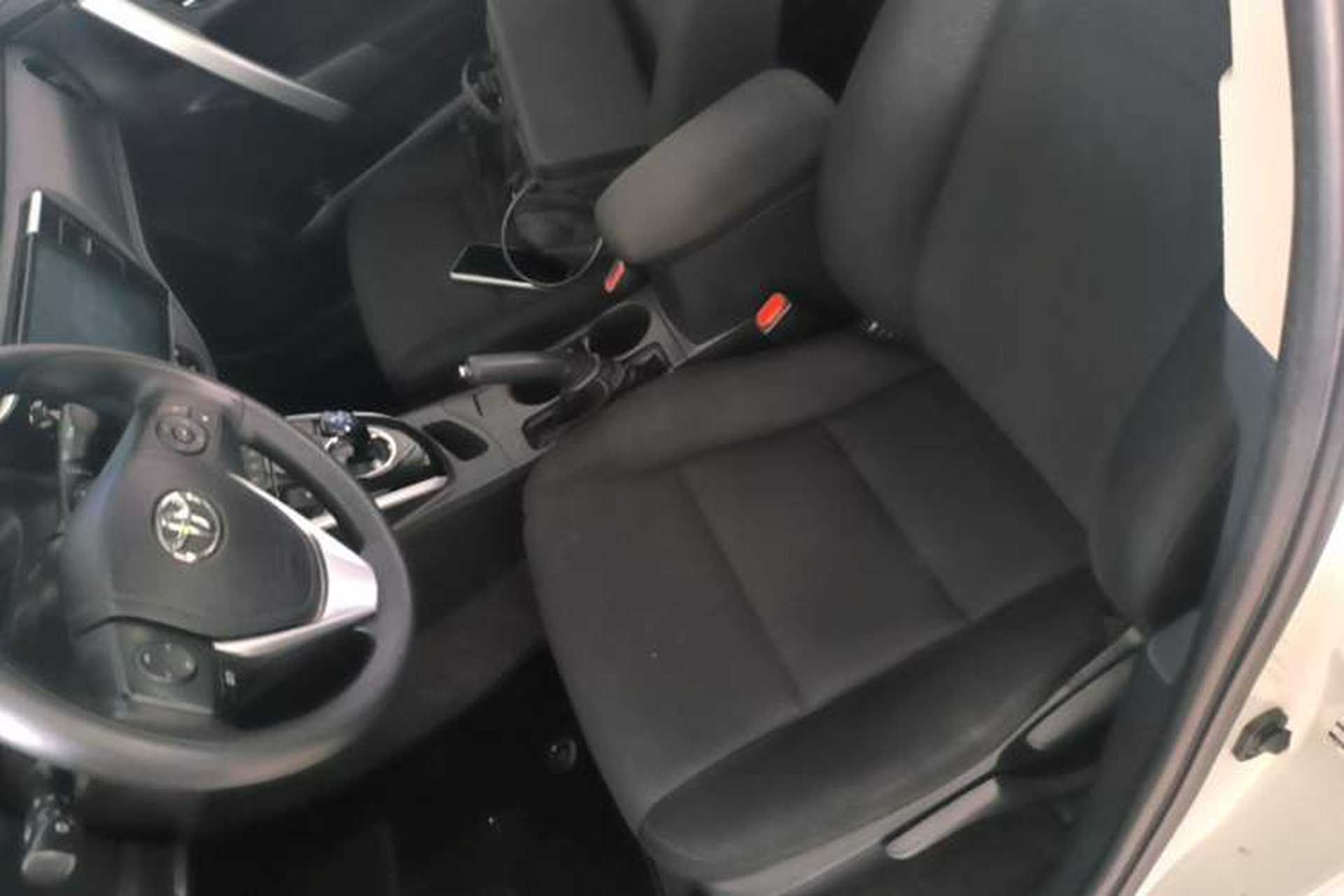 Used Toyota Levin 2017 Revised Dual-Engine 1.8H GS E-CVT Elite Sunroof Version China V Standard Left Front Seat