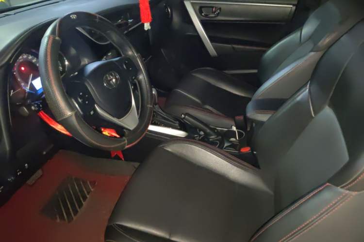 Used Toyota Levin 2017 Revised Version 185T CVT Elite Edition China VI Standard Left Front Seat