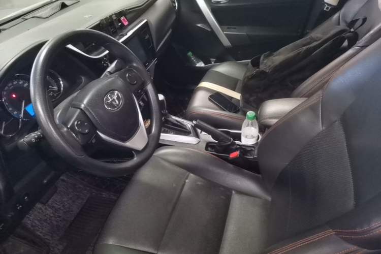 Used Toyota Levin 2017 Revised Version 185T CVT Elite Edition China VI Standard Left Front Seat