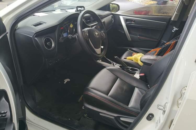 Used Toyota Levin 2017 Revised 185T CVT Elite Edition China V Standard Left Front Seat