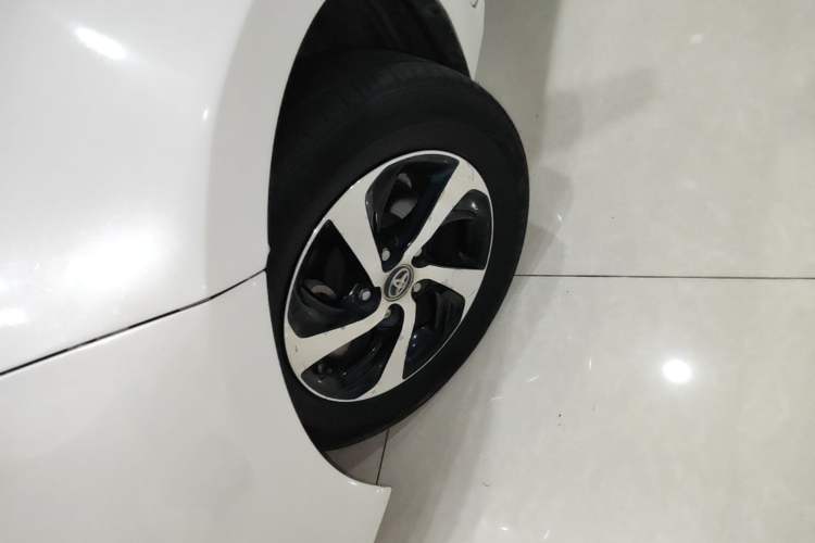 Used Toyota Levin 2017 Revised 185T CVT Elite Edition China V Standard Left Front Wheel Hub