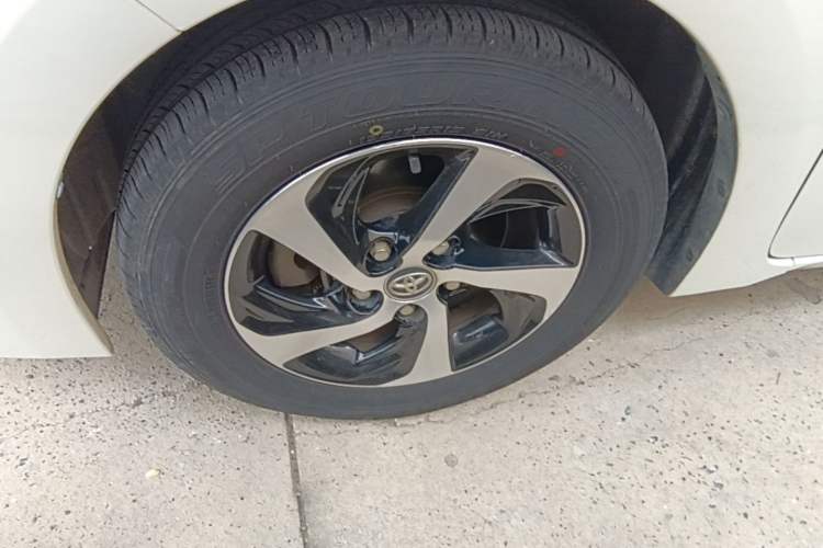 Used Toyota Levin 2017 Revised 185T CVT Elite Edition China V Standard Left Front Wheel Hub