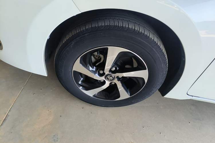 Used Toyota Levin 2017 Revised 185T CVT Elite Edition China V Standard Left Front Wheel Hub