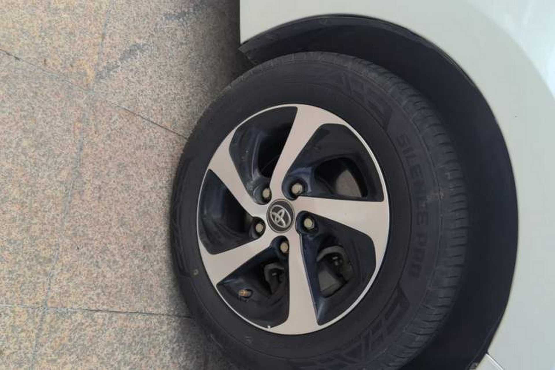 Used Toyota Levin 2017 Revised 185T CVT Elite Edition China V Standard Left Front Wheel Hub