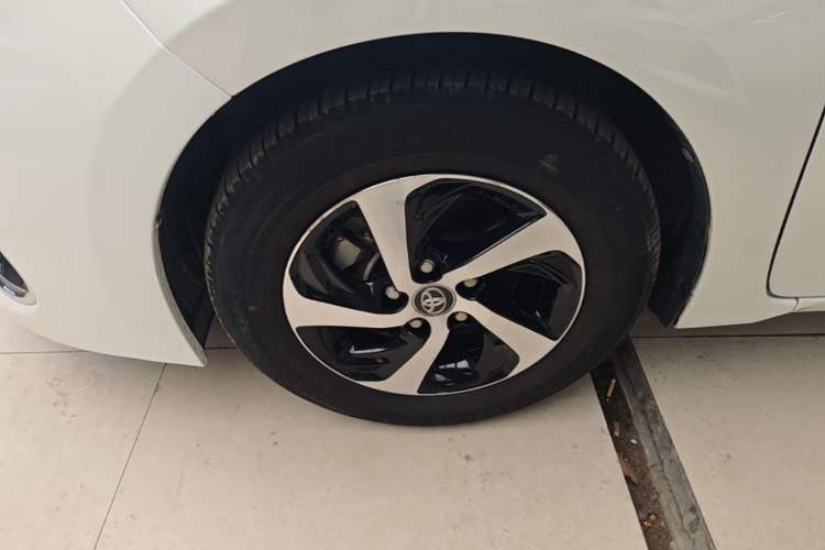 Used Toyota Levin 2017 Revised 185T CVT Elite Edition China V Standard Left Front Wheel Hub