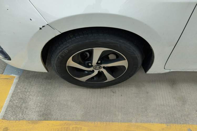 Used Toyota Levin 2017 Revised 185T CVT Elite Edition China V Standard Left Front Wheel Hub