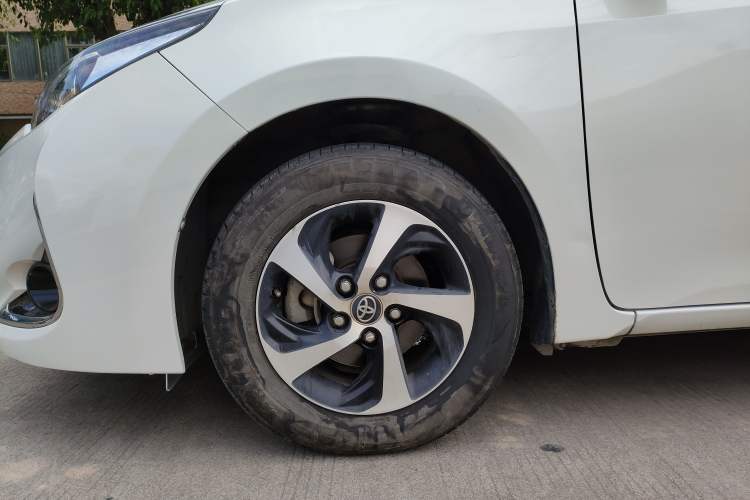 Used Toyota Levin 2017 Revised Version 185T CVT Elite Edition China VI Standard Left Front Wheel Hub