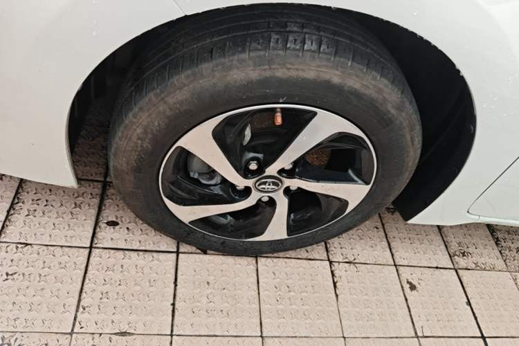 Used Toyota Levin 2017 Revised 185T CVT Elite Edition China V Standard Left Front Wheel Hub