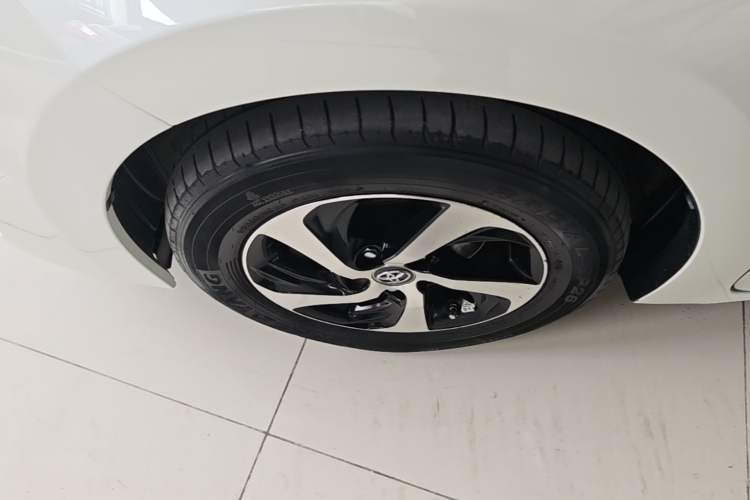 Used Toyota Levin 2017 Revised 185T CVT Elite Edition China V Standard Left Front Wheel Hub