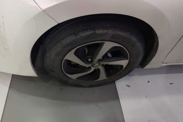 Used Toyota Levin 2017 Revised Version 185T CVT Elite Edition China VI Standard Left Front Wheel Hub