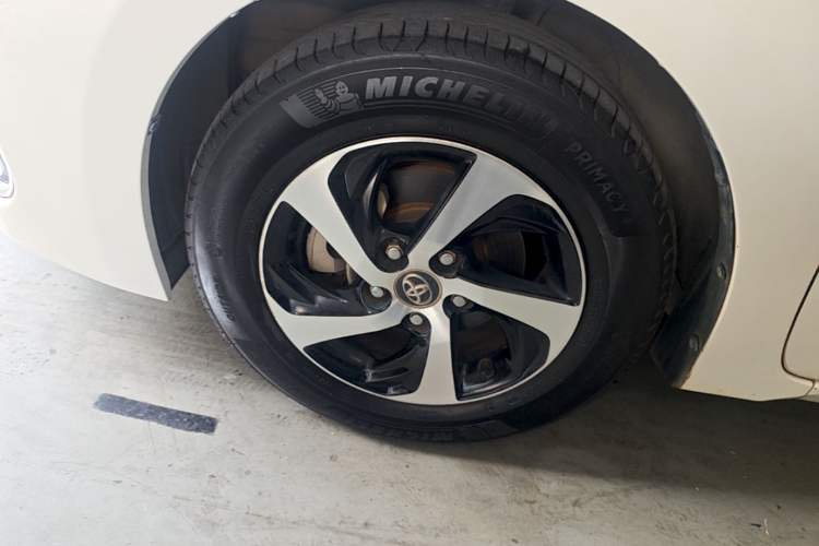 Used Toyota Levin 2017 Revised 185T CVT Elite Edition China V Standard Left Front Wheel Hub