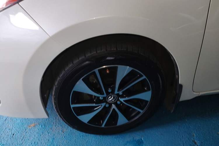 Used Toyota Levin 2017 Revised Version 1.8 GS-L CVT Leading Edition China V Standard Left Front Wheel Hub