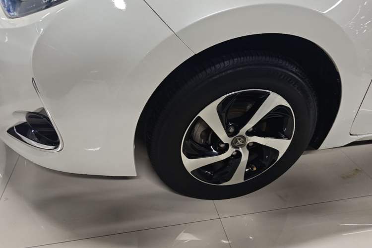 Used Toyota Levin 2017 Revised 185T CVT Elite Edition China V Standard Left Front Wheel Hub