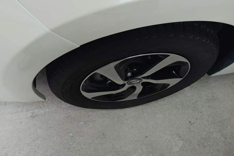 Used Toyota Levin 2017 Revised 185T CVT Elite Edition China V Standard Left Front Wheel Hub