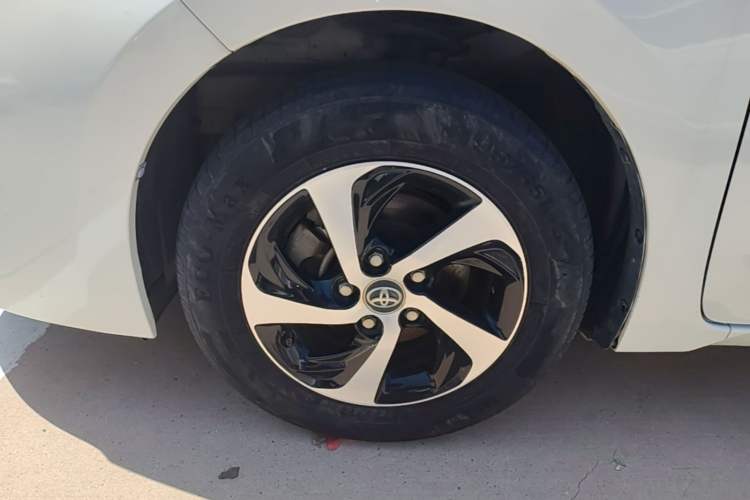Used Toyota Levin 2017 Revised 185T CVT Elite Edition China V Standard Left Front Wheel Hub