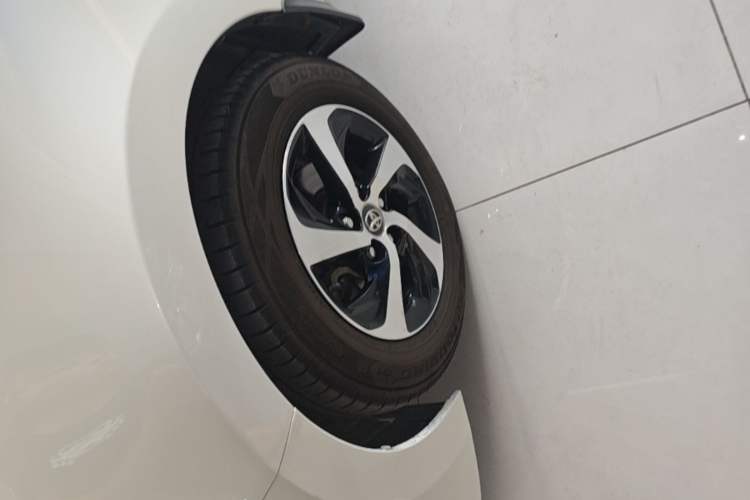 Used Toyota Levin 2017 Revised 185T CVT Elite Edition China V Standard Left Front Wheel Hub