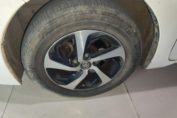 Used Toyota Levin 2017 Revised 185T CVT Elite Edition China V Standard Left Front Wheel Hub