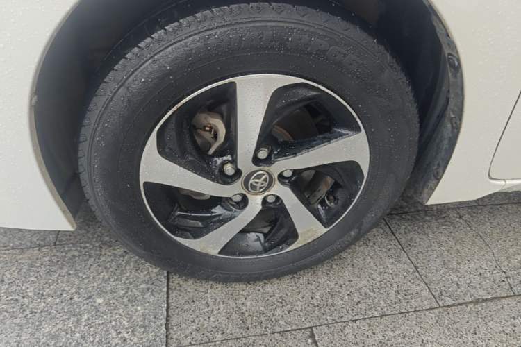 Used Toyota Levin 2017 Revised Version 185T CVT Elite Edition China VI Standard Left Front Wheel Hub