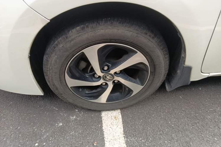 Used Toyota Levin 2017 Revised 185T CVT Elite Edition China V Standard Left Front Wheel Hub