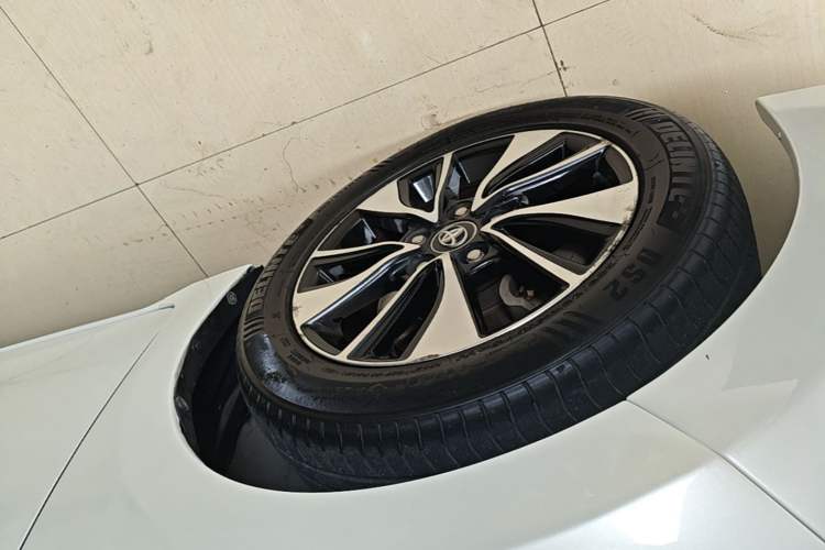Used Toyota Levin 2017 Revised 185T CVT Leading Edition China V Standard Left Front Wheel Hub