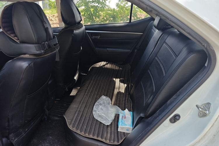 Used Toyota Levin 2017 Revised 185T CVT Elite Edition China V Standard Left Rear Seat