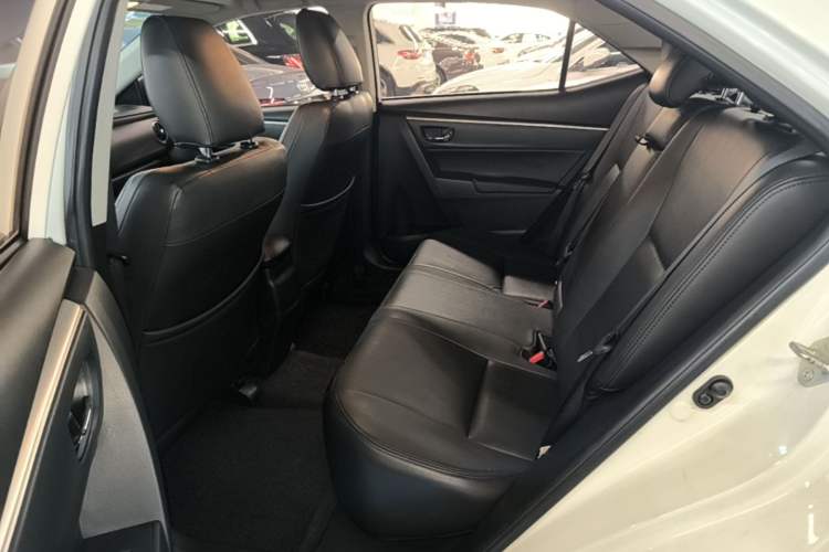 Used Toyota Levin 2017 Revised 185T CVT Elite Edition China V Standard Left Rear Seat