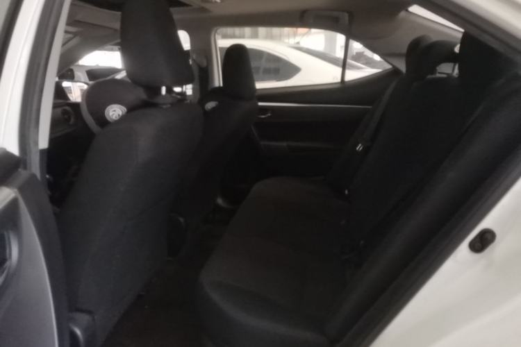 Used Toyota Levin 2017 Revised Dual-Engine 1.8H GS E-CVT Elite Sunroof Version China V Standard Left Rear Seat